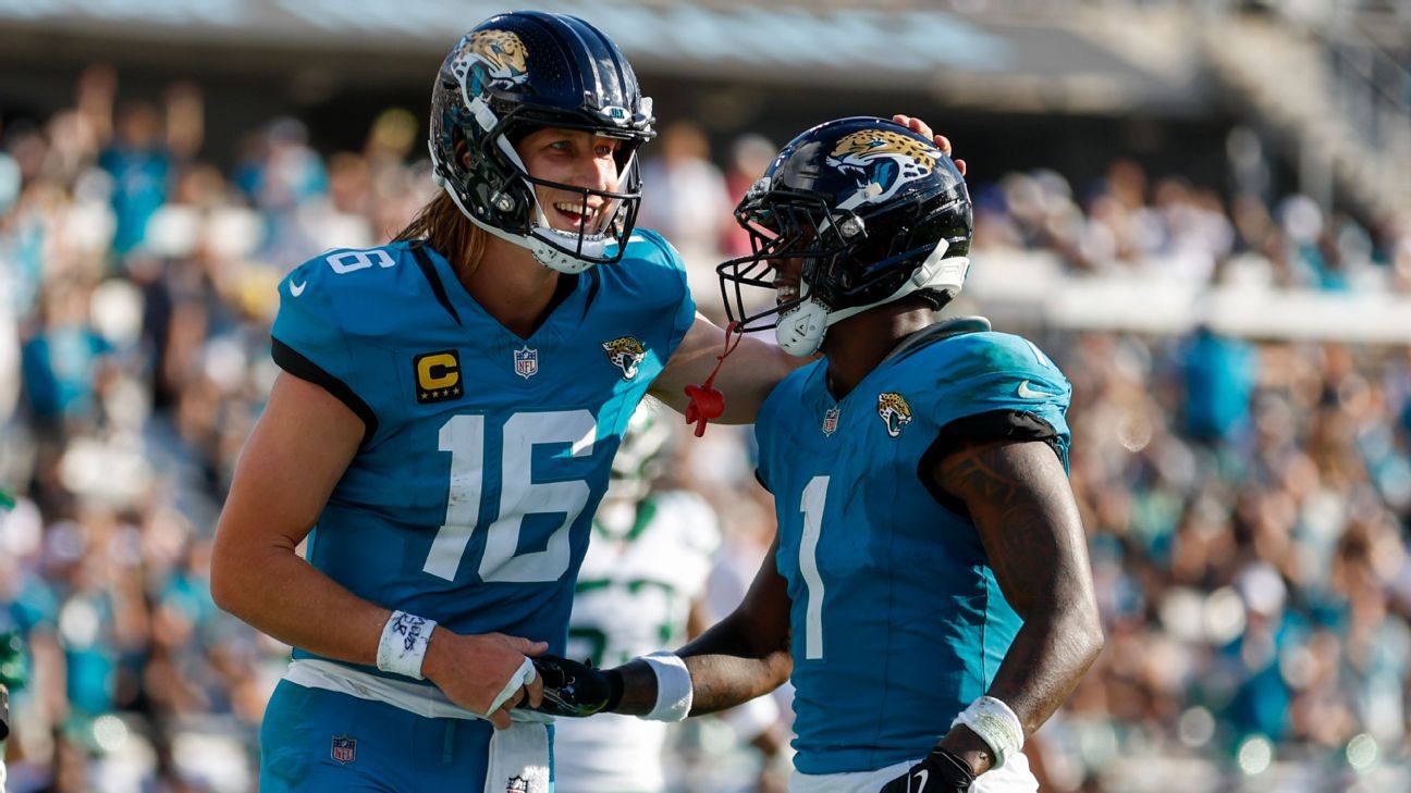 Trevor Lawrence 'on fire,' accounts for 6 TDs in Jaguars' rout