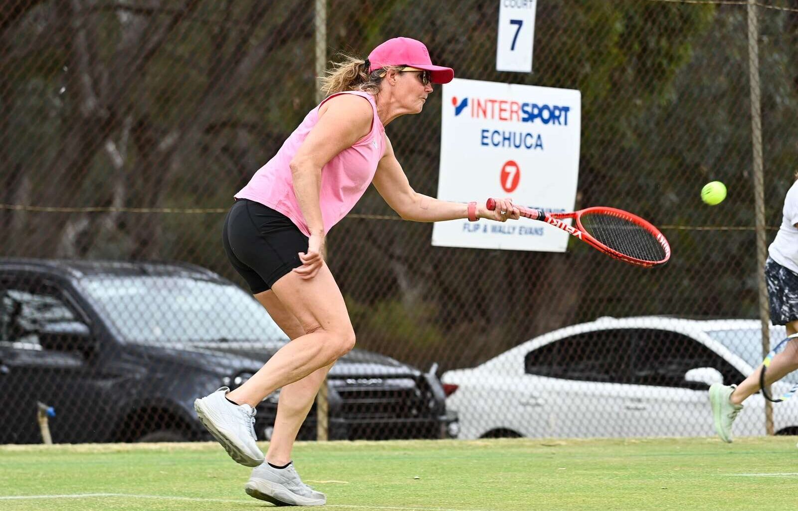 Tennis gathers for holiday round