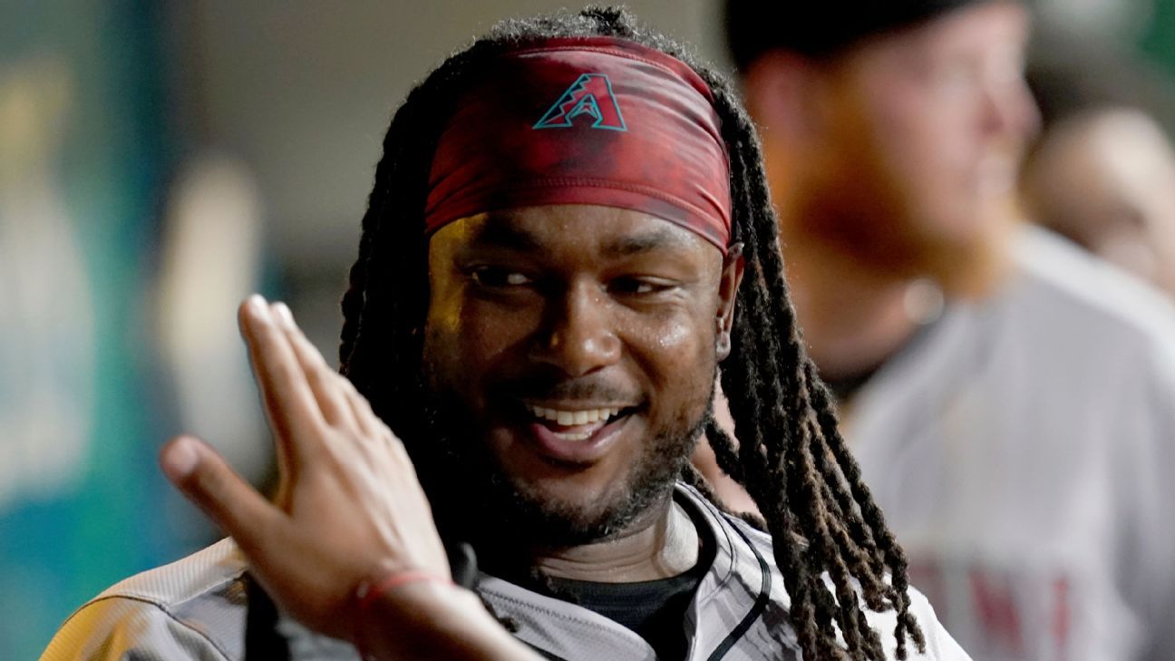 Sources: Slugger Josh Bell agrees to 1-year deal with Twins