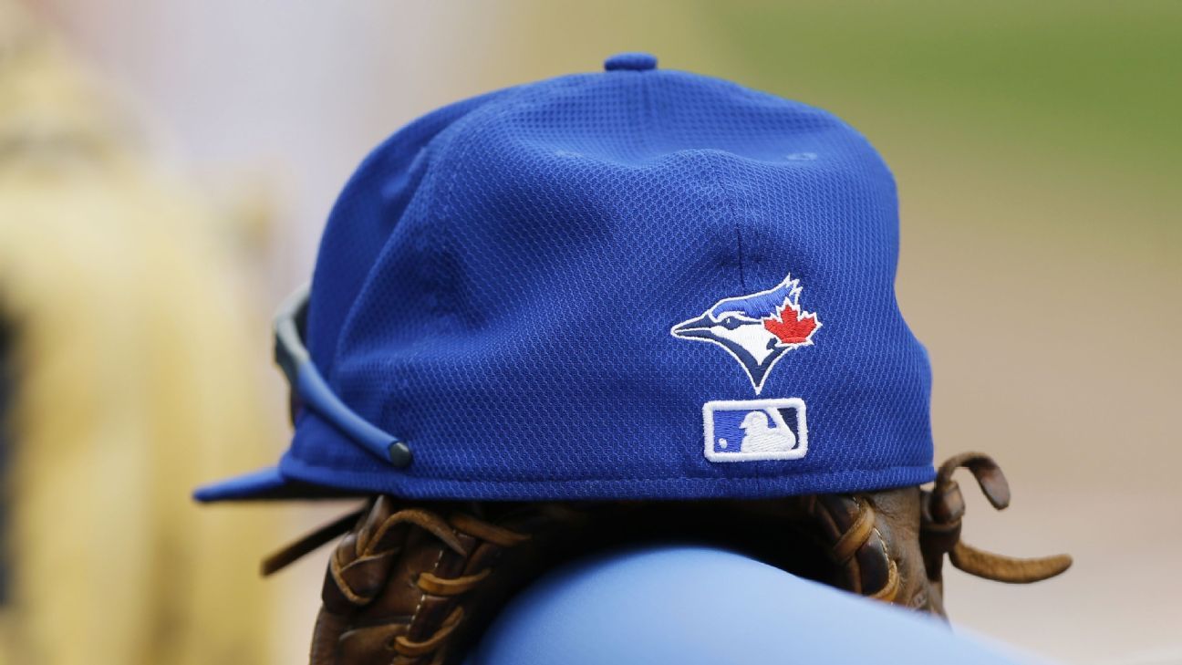 Blue Jays add right-hander Tyler Rogers on 3-year, $37M deal