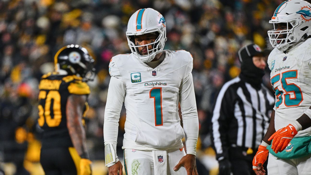 Dolphins' Mike McDaniel contemplating QB change