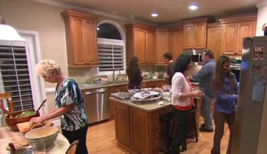 Awkward holiday conversations? Therapist explains how to set healthy boundaries