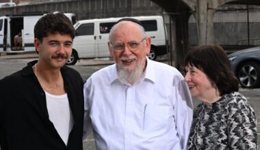 How a van became a ‘Hanukkah miracle’ for elderly couple