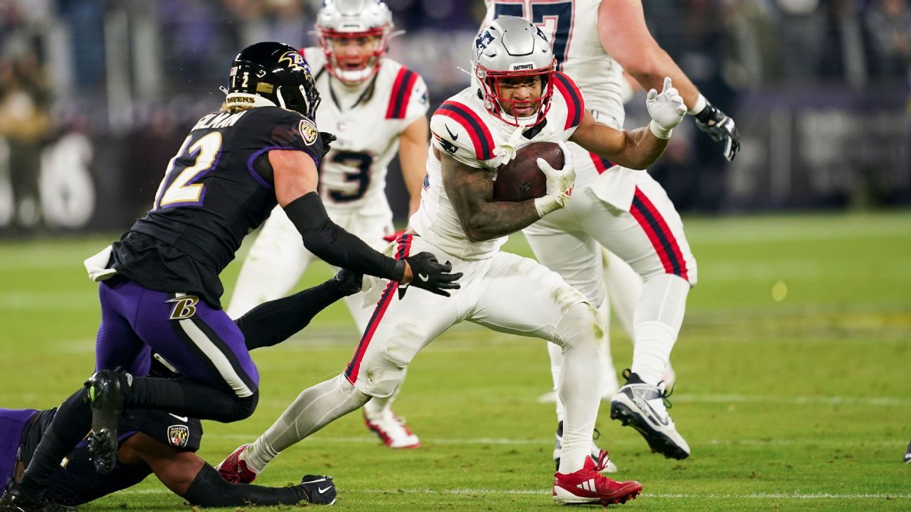 TreVeyon Henderson exits Patriots-Ravens game with head injury