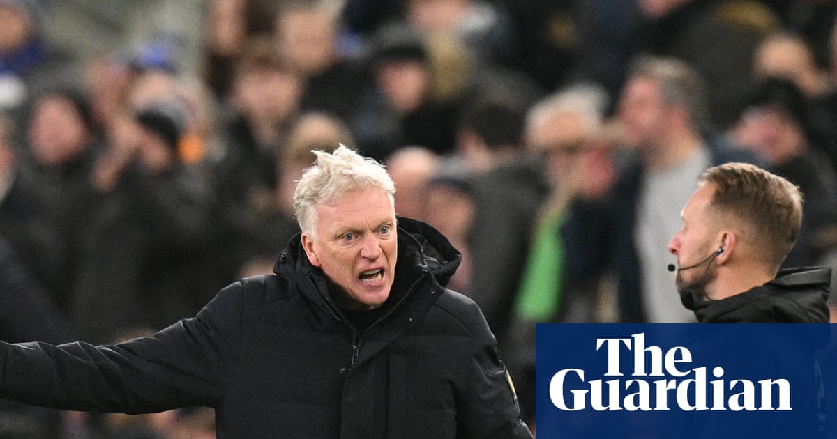 ‘They don’t make it easy’: Moyes frustrated by PGMO reluctance to explain decisions | Everton