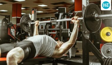 Neurosurgeon shares ‘advice that could save your life’ after 55-year-old Brazilian man dies at gym during bench press