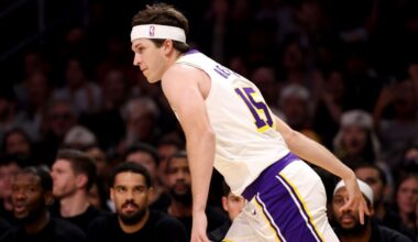 Lakers' Reaves (calf) exits Christmas Day loss; MRI set for Friday