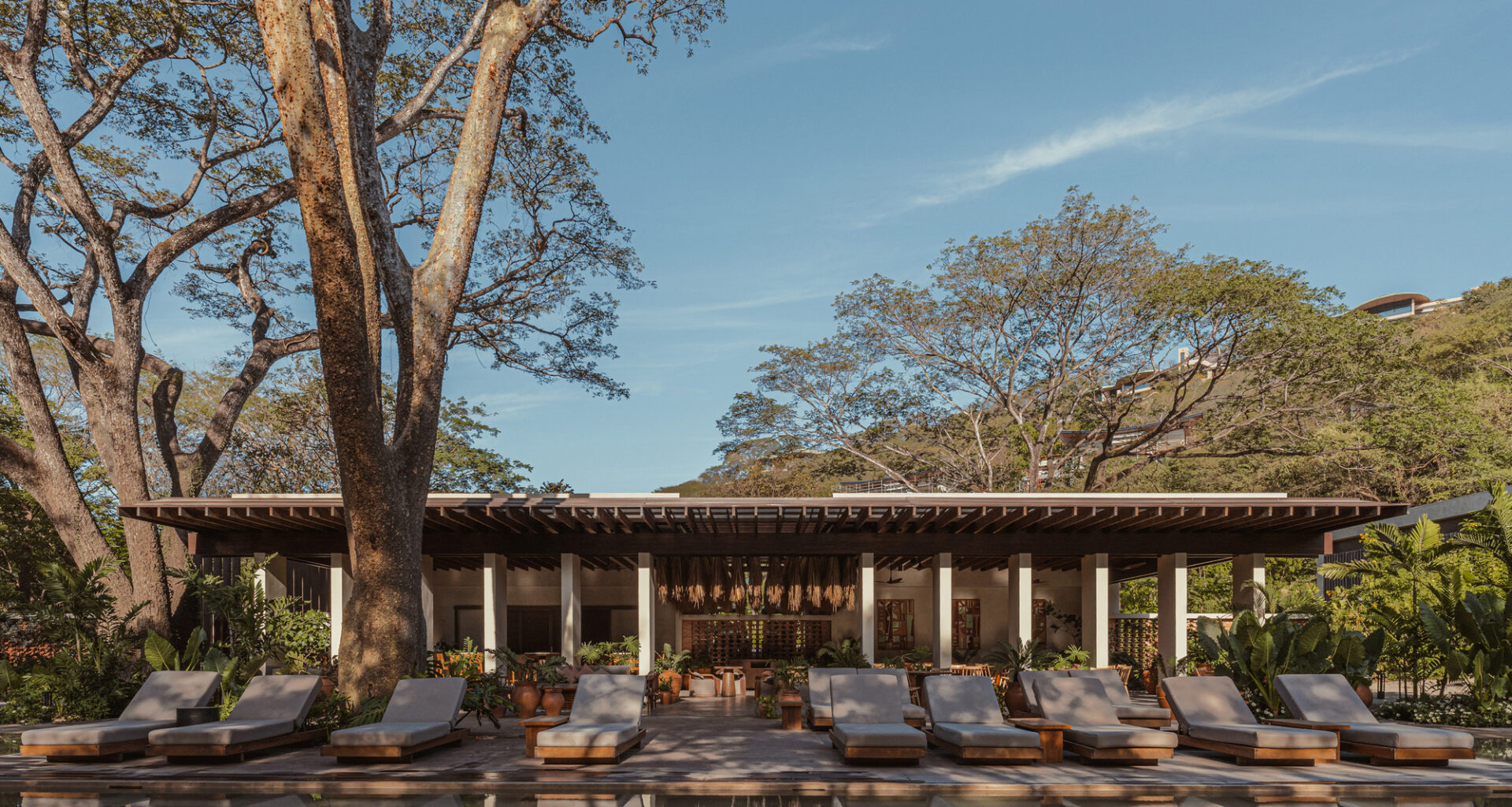 Andaz Beach Club / QBO3 Arquitectos