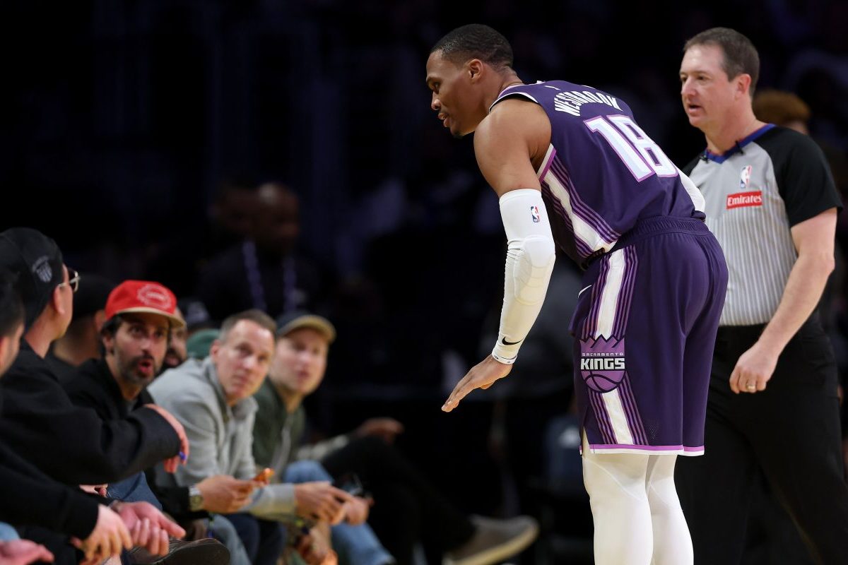 Russell Westbrook Gets Lakers Fan Kicked Out for Taunting Him