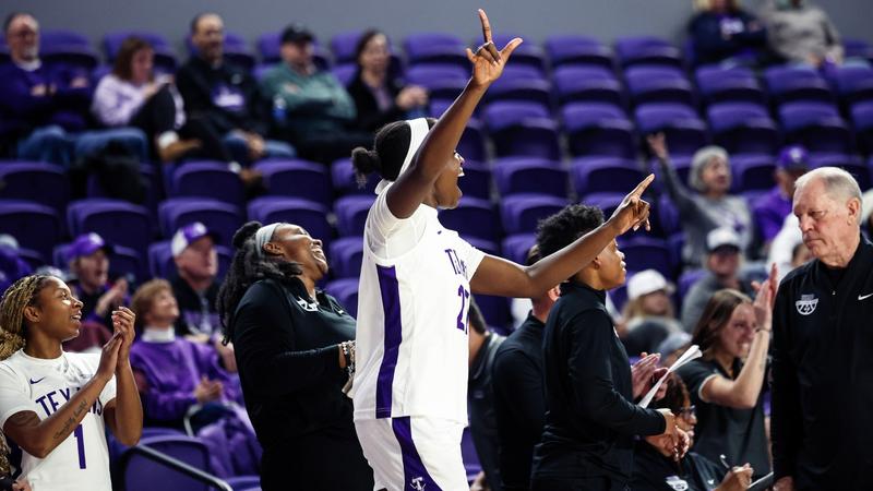 Tarleton State Women’s Basketball holds off UTA for victory in WAC opener