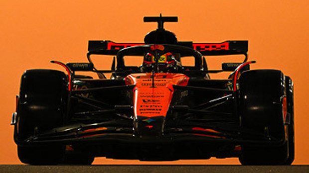 Oscar Piastri in McLaren MCL39 Mercedes on track during F1 testing at Yas Marina Circuit (Mark Sutton/Getty)