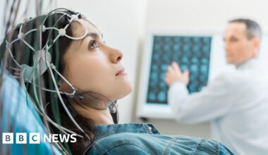 Experts warn AI is making your brain work less