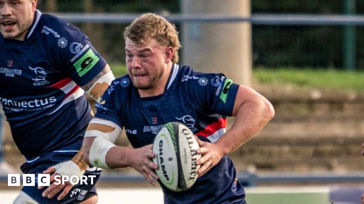Hooker George Roberts runs with the ball for Doncaster Knights