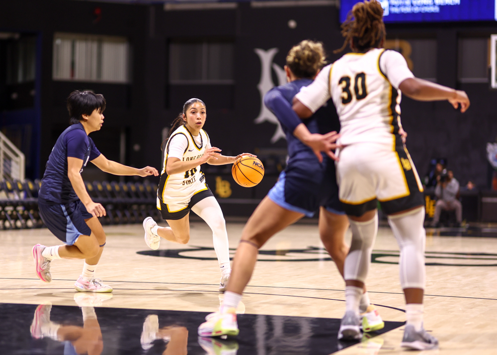 2025 12 29 562 WBB LBSUvsHIU