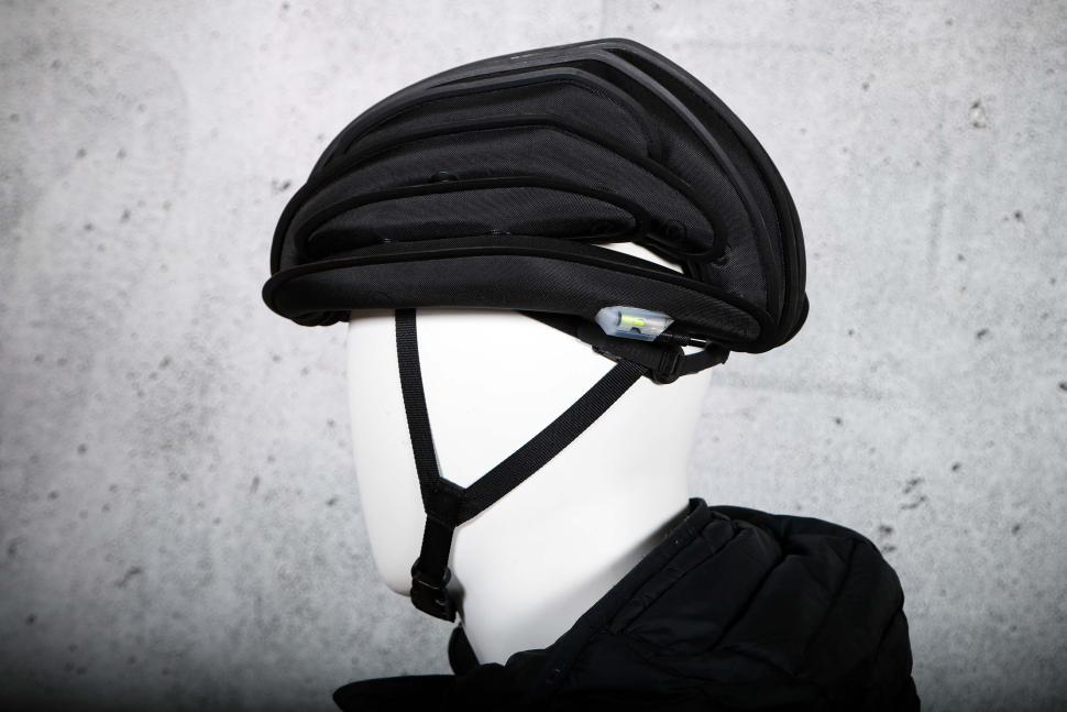 2025 Ventete aH-1 helmet and pump - worn side.jpg