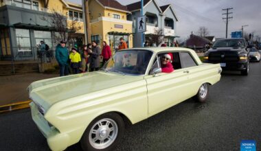 Christmas Classic Car Cruise event held in Richmond, Canada-Xinhua