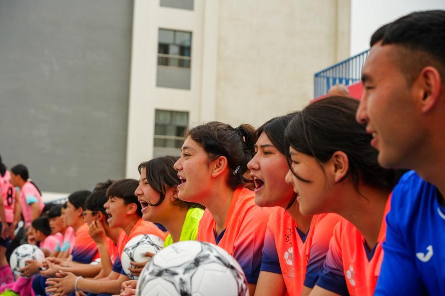 Xinjiang to introduce football classes across all schools-Xinhua