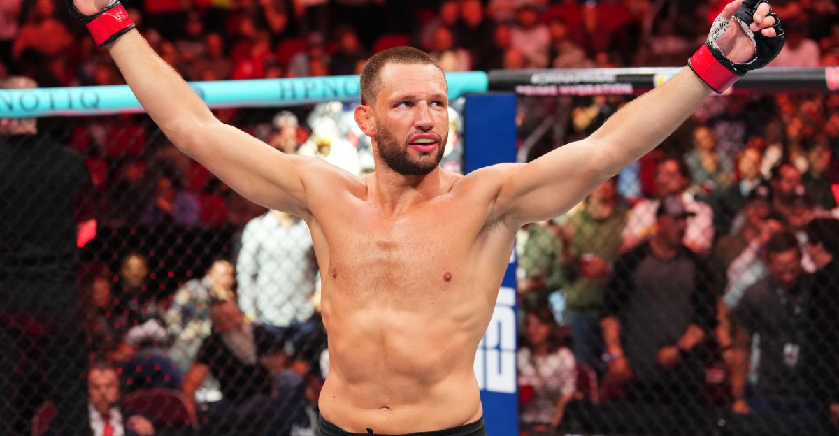 Top 10 middleweights clash at UFC 326