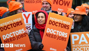Doctors return to work in England after five-day strike