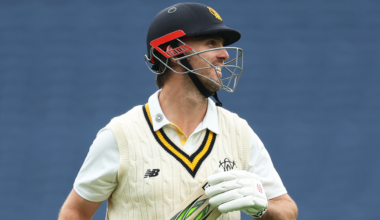 Marsh signs off from Shield, keeps Test door ajar