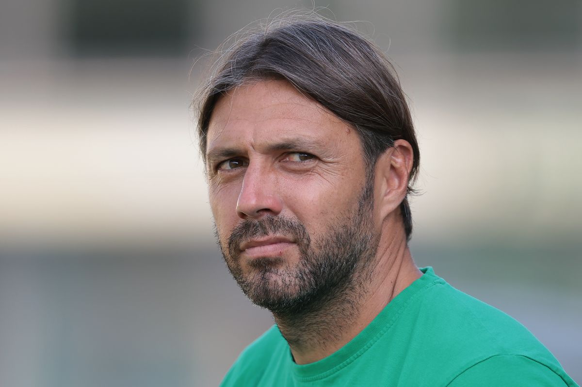 VERCELLI, ITALY - AUGUST 13: Andrea Dossena Head coach of Pro Vercelli looks on prior to kick off in the Pre-Season Friendly match between Pro Vercelli and Juventus Next Gen at Stadio Silvio Piola on August 13, 2023 in Vercelli, Italy. (Photo by Jonathan Moscrop/Getty Images)