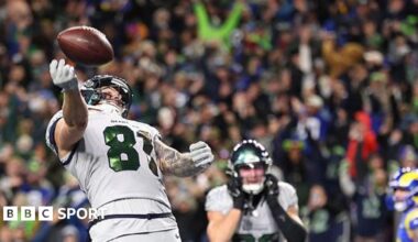 Eric Saubert celebrates his two-point conversion for the Seattle Seahawks to beat the Los Angeles Rams