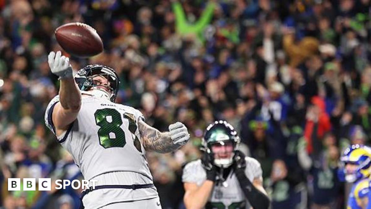 Eric Saubert celebrates his two-point conversion for the Seattle Seahawks to beat the Los Angeles Rams