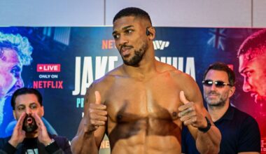 Fury, boxing world mourn after Nigeria crash kills 2 of Joshua’s team