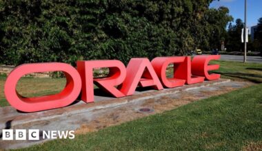 Oracle shares slide as earnings fail to ease AI bubble fears