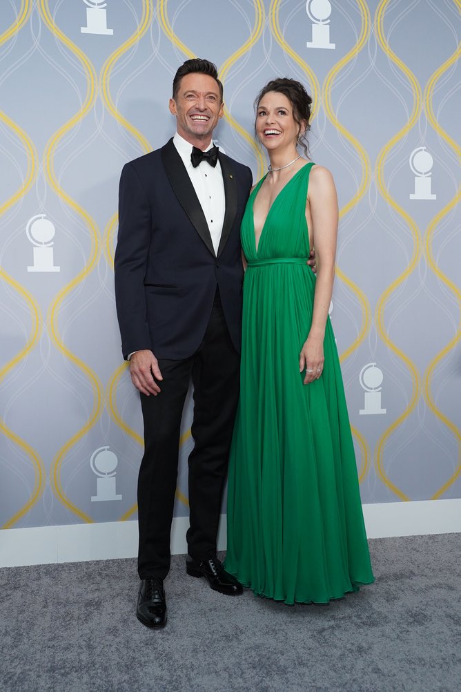 NEW YORK, NY - JUNE 12: Hugh Jackman and Sutton Foster attend The 75th Annual Tony Awards - Arrivals on June 12, 2022 at Radio City Music Hall in New York City. (Photo by Sean Zanni/Patrick McMullan via Getty Images)