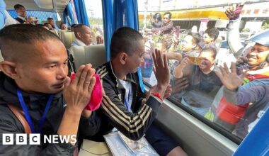 Thailand releases 18 Cambodian soldiers held since July