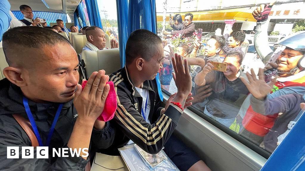 Thailand releases 18 Cambodian soldiers held since July