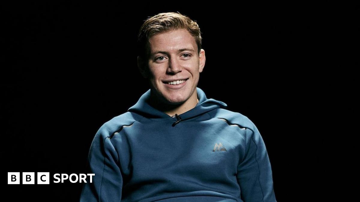 Giorgio Visioli and Joe Howarth face off at Repton Boxing gym in London