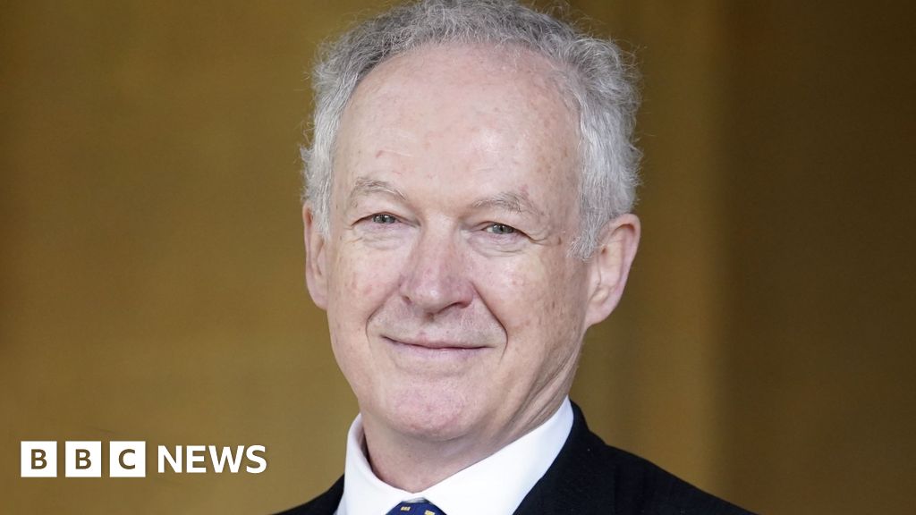 Waterstones would sell books written by AI, says chain's boss