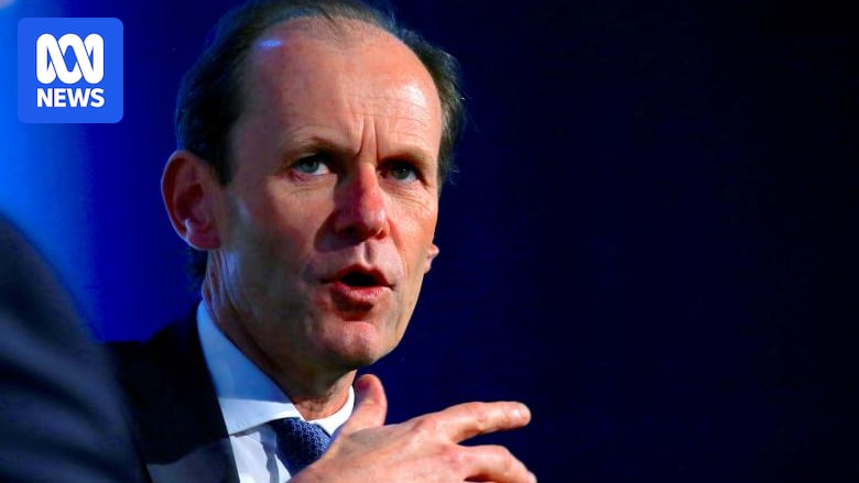 Former ANZ chief executive Shayne Elliott sues banking giant after losing $13.5m in bonuses