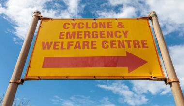 Warnings for far north as cyclone nears coast