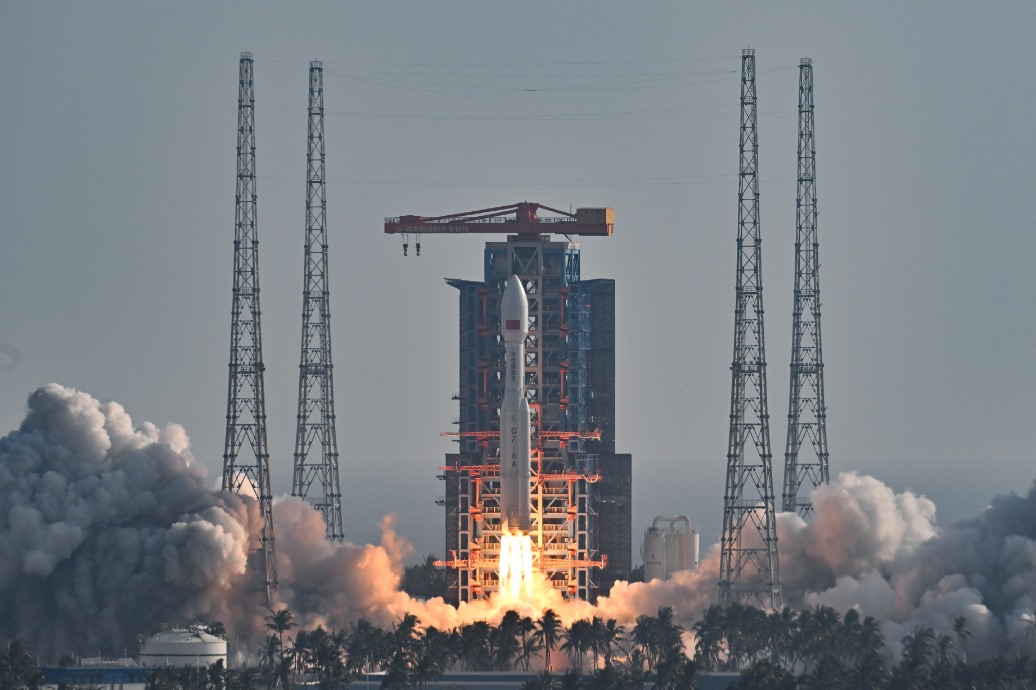 China launches 14th group of low-orbit internet satellites