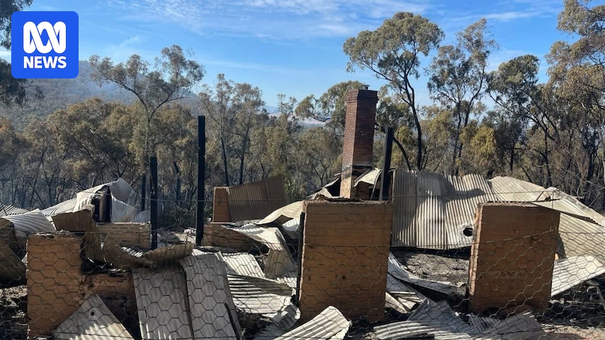 Residents still unable to return home as north-east Victoria bushfire continues