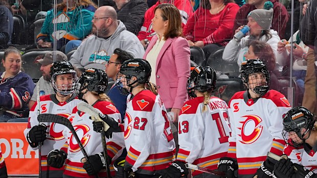 Carla Macleod is is the current coach of the Ottawa Charge. 