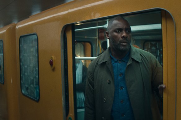 Idris Elba in Hijack.