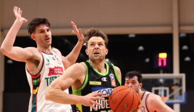 Tasmania JackJumpers defeat Cairns Taipans despite slow start, Nathan Sobey helps South East Melbourne Phoenix defeat New Zealand Breakers