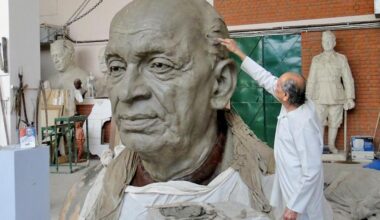 Sculptor Ram Sutar, designer of Statue of Unity, passes away