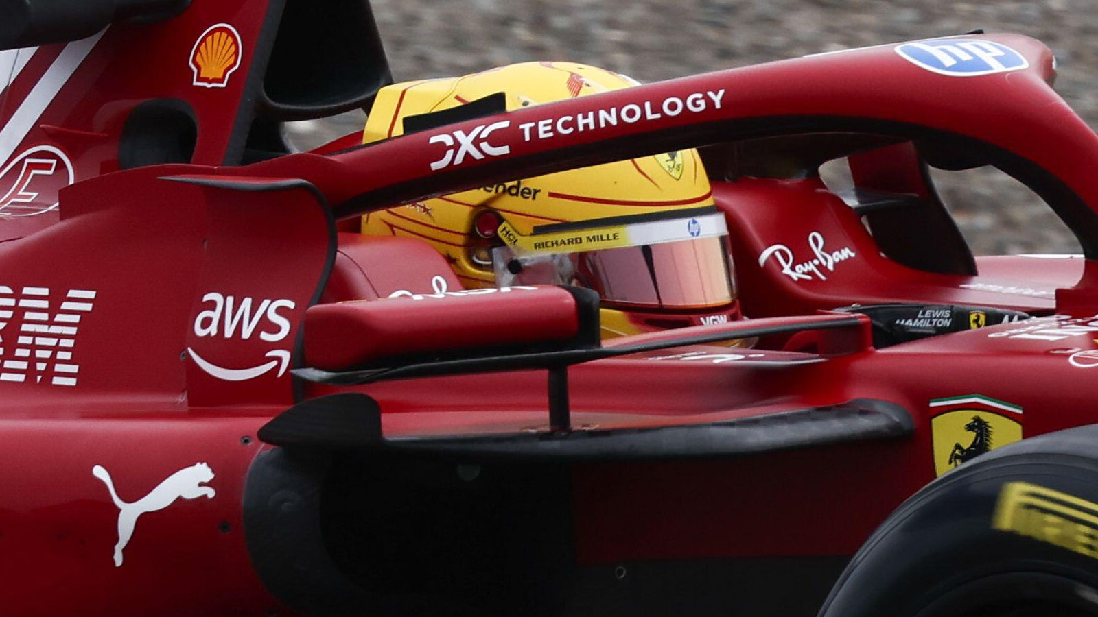 Ferrari SF-25 mirror arrangement