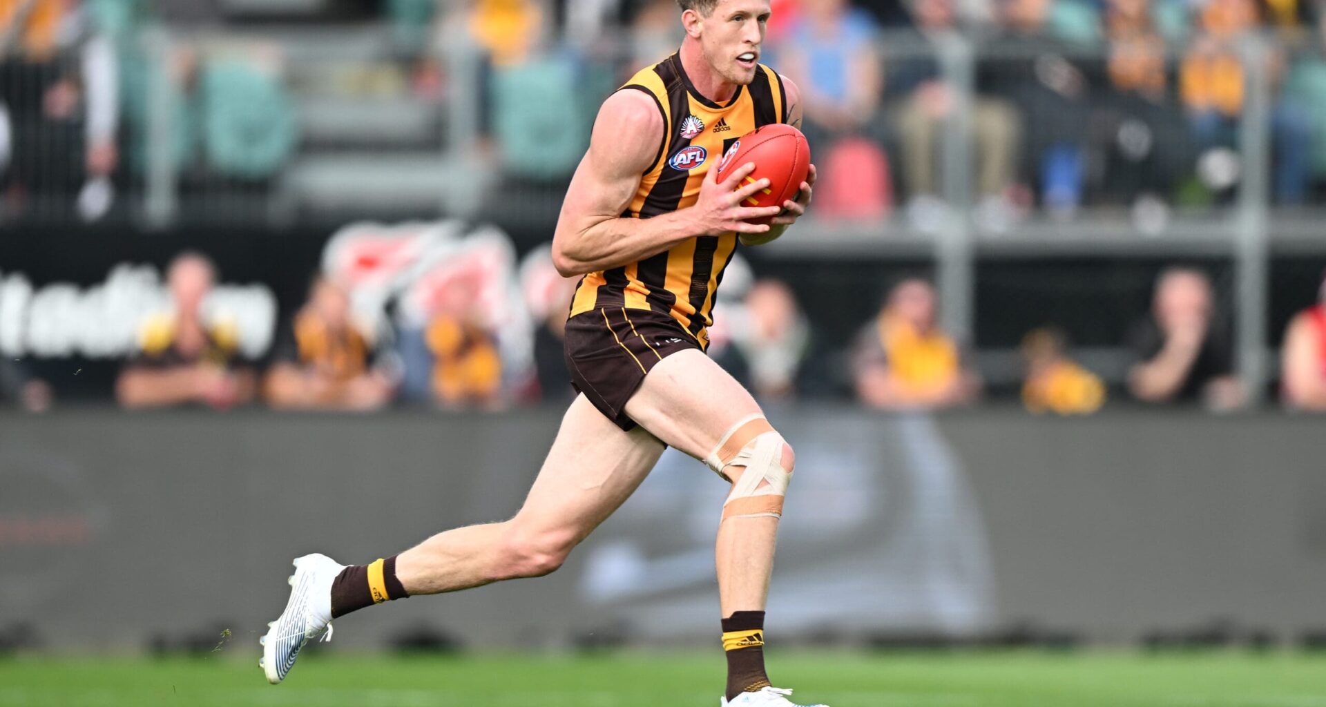 Three-club defender calls time on AFL career - AFL News