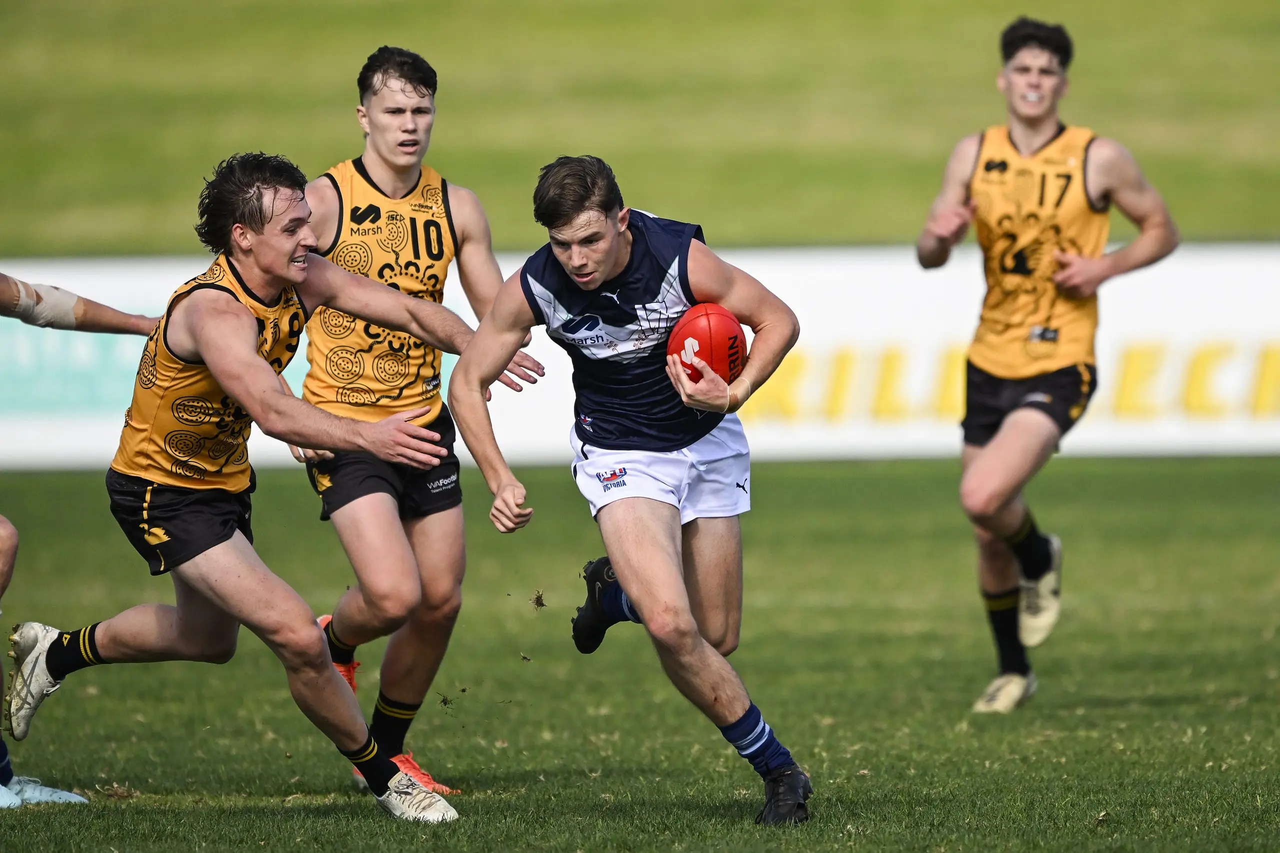 PERTH, AUSTRALIA - JULY 06: Rory Wright of Victoria Metro in action during the Marsh AFL National Championships U18 Boys match between Western Australia and Victoria Metro at The Good Grocer Park, on July 06, 2025, in Perth, Australia. (Photo by Stefan Gosatti/AFL Photos/via Getty Images)