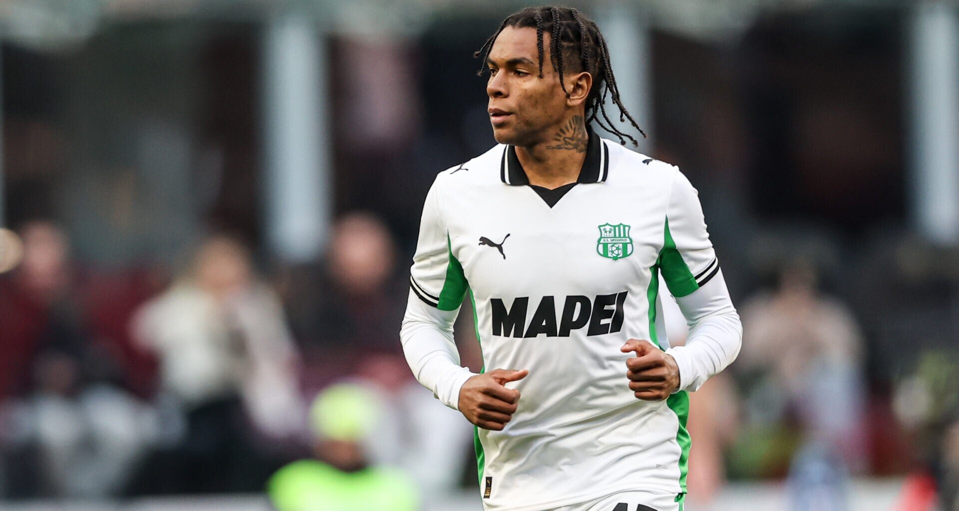 Sassuolo make transfer fee clear as West Ham launch move to sign forward Armand Lauriente