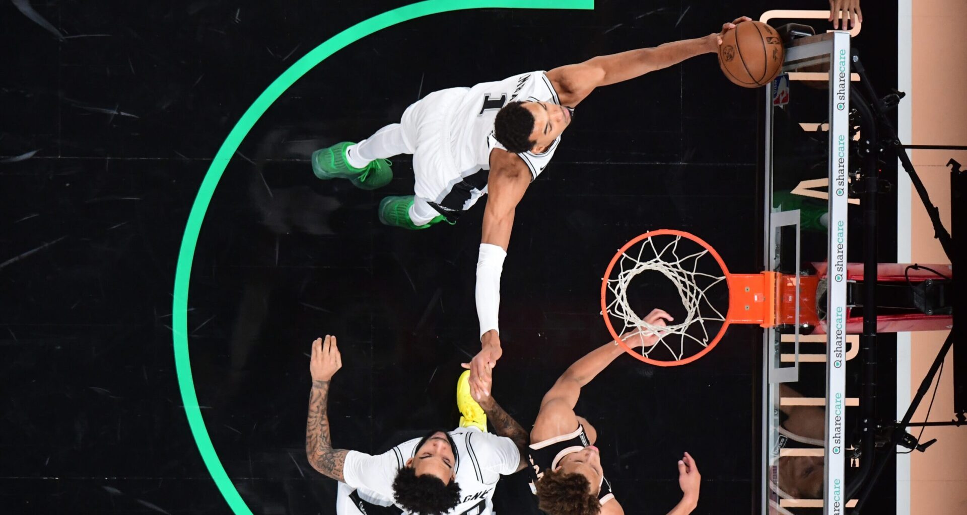 Live Updates: Celtics, 76ers, Heat Jockey for Positioning in 5-Game Slate