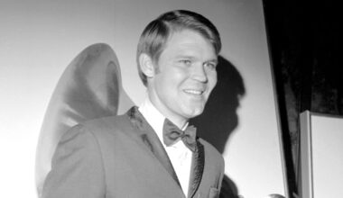 On This Day in 1968, Glen Campbell Topped This Chart for the First (And Only) Time Thanks to His Signature Geographic-Based Formula