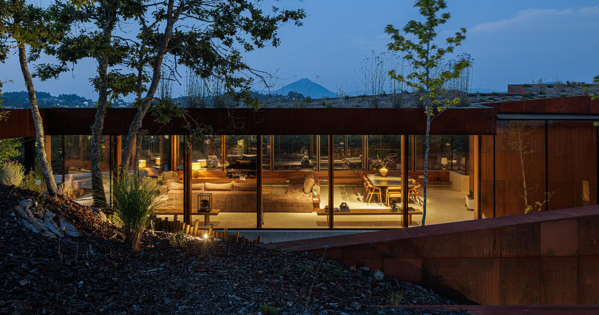 HPA arquitetura's casa corten ascends portuguese landscape