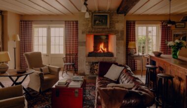 A farmhouse owned by Guy Ritchie imbued with a colonial-American-meets-English-pub aesthetic